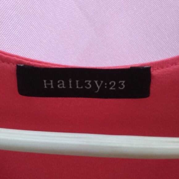 Hailey:23 dress  - Picture 3 of 4